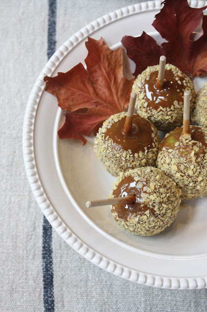 Caramel apples add the sweetest fall touch to your decor! | 11 Ways to Add Fall to Your Home