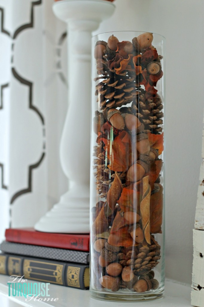 Planked Pallet Fall Mantel | The Turquoise Home