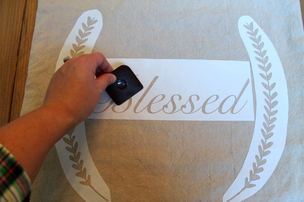 DIY Stenciled Drop Cloth Pillow #diy #dropcloth #silhouette
