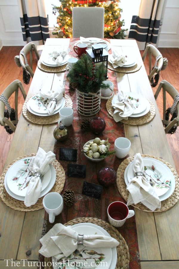 Christmas Home Tour 2013: Pretty in Plaid