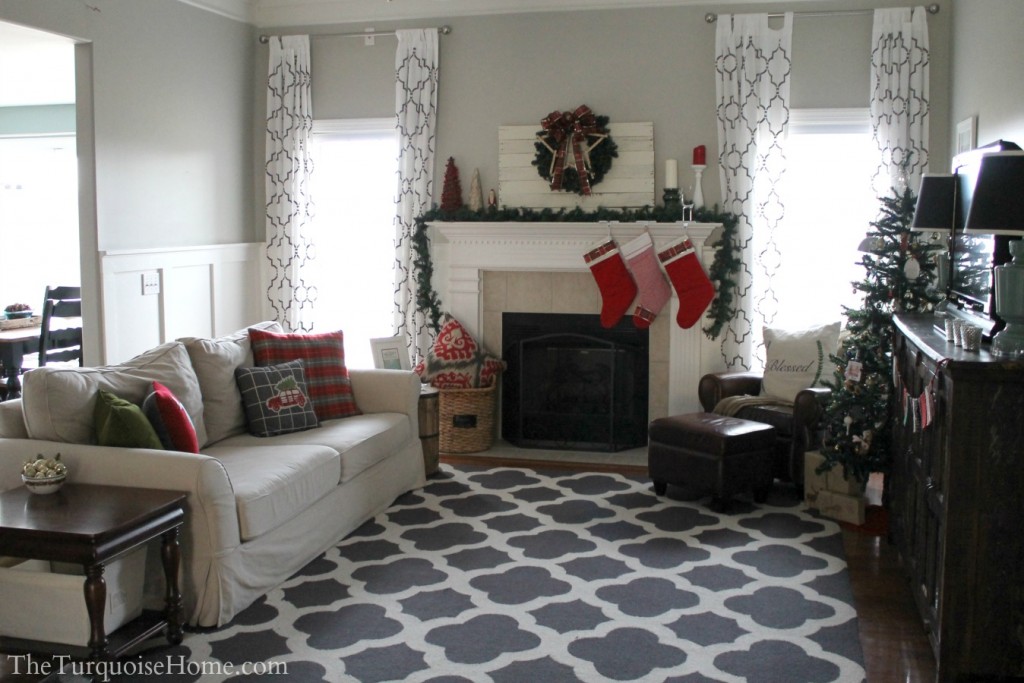 Christmas Home Tour 2013: Pretty in Plaid