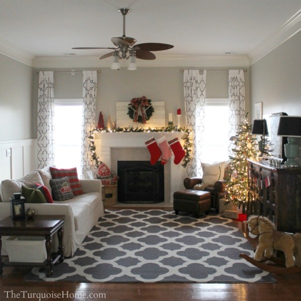 Christmas Home Tour 2013: Pretty in Plaid