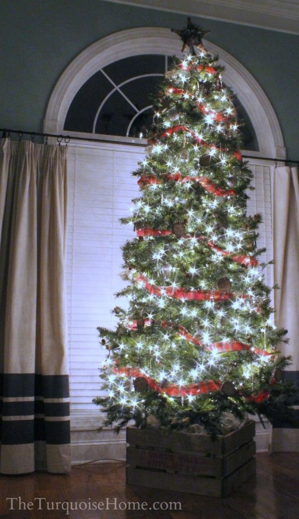 Christmas Home Tour 2013: Pretty in Plaid