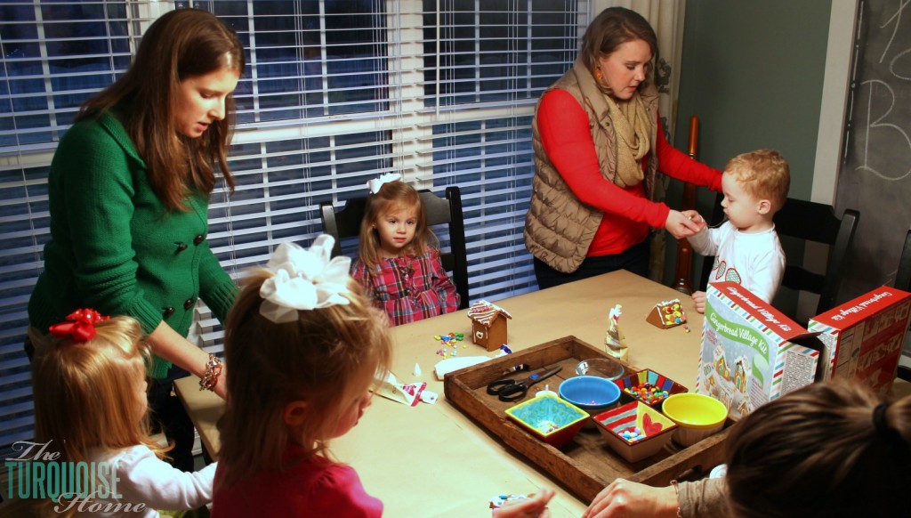 Decorating Gingerbread Houses #sprinkle #birthday