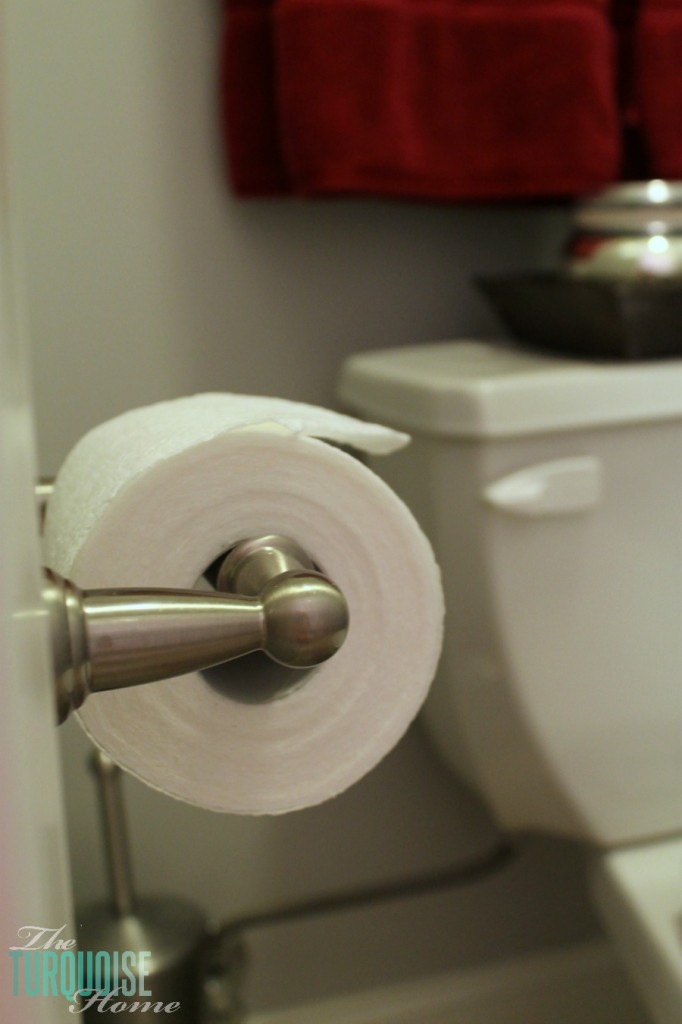 Traditional-Americana Guest Bathroom Update: painted walls, cabinets, new hardware and a punch of color!