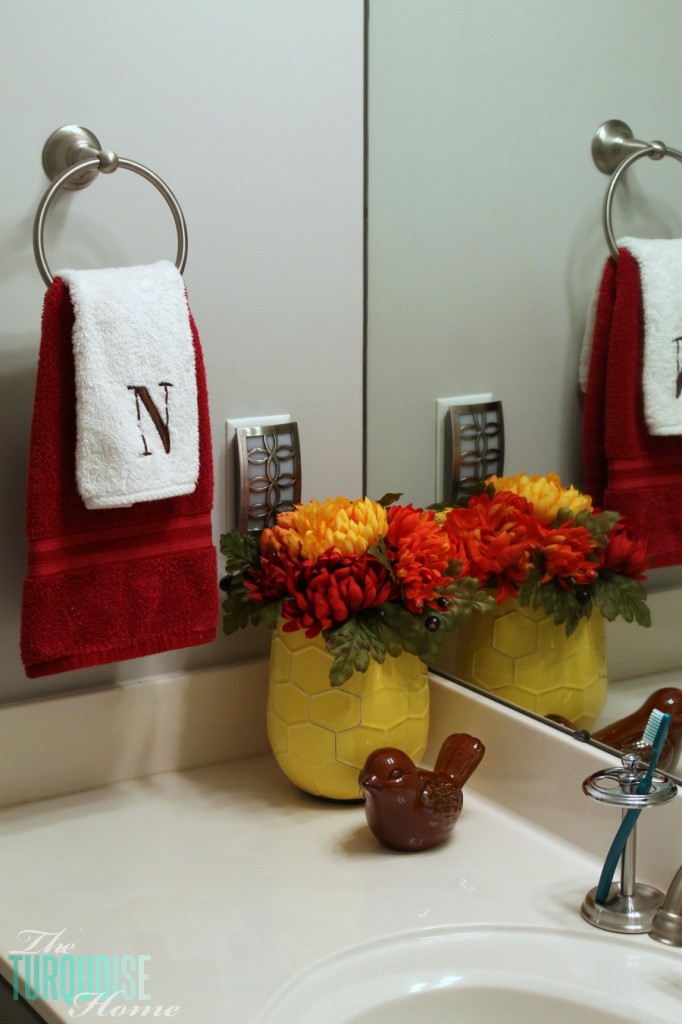 Traditional-Americana Guest Bathroom Update: painted walls, cabinets, new hardware and a punch of color!