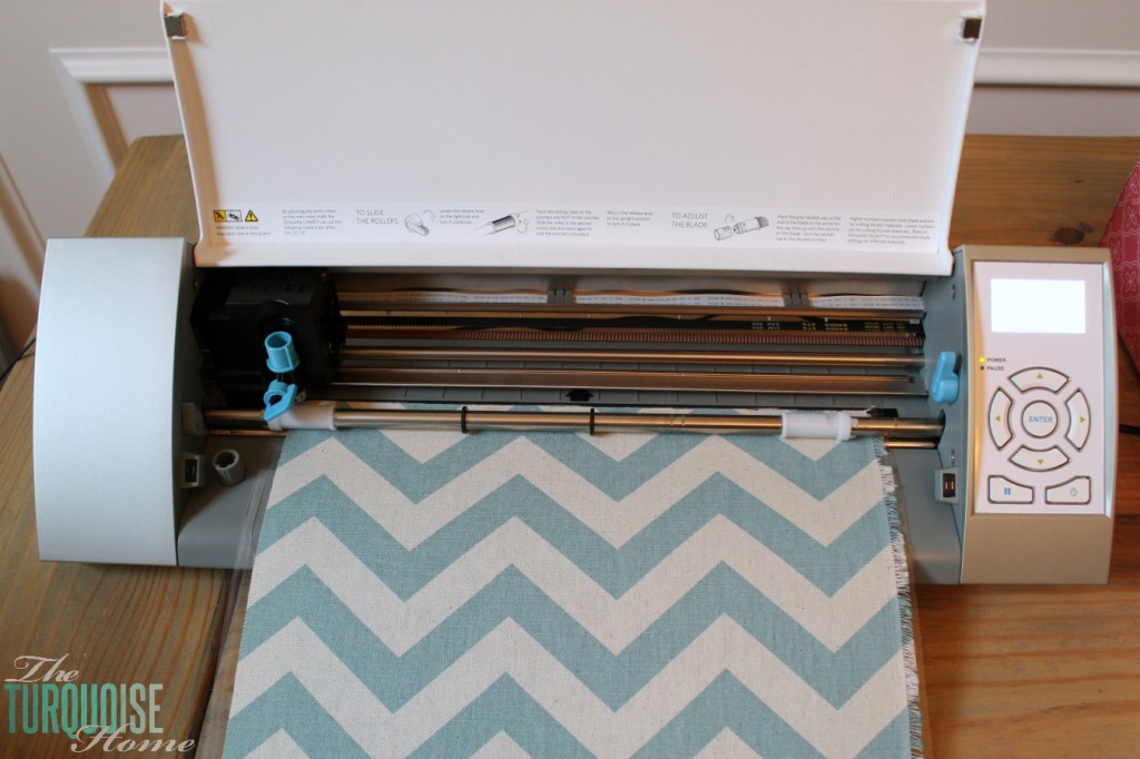 No-Sew Burlap Monogrammed Garden Flag {full tutorial}