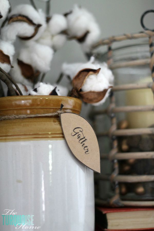 Plaids, neutrals and a few pops of autumnal color bring this message of gratitude home. I love the sweet reminder to be grateful this season - and always! | Grateful Fall Mantel | Details at TheTurquoiseHome.com