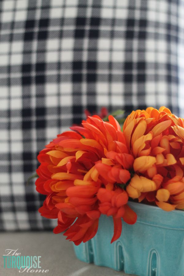 Plaids, neutrals and a few pops of autumnal color bring this message of gratitude home. I love the sweet reminder to be grateful this season - and always! | Grateful Fall Mantel | Details at TheTurquoiseHome.com