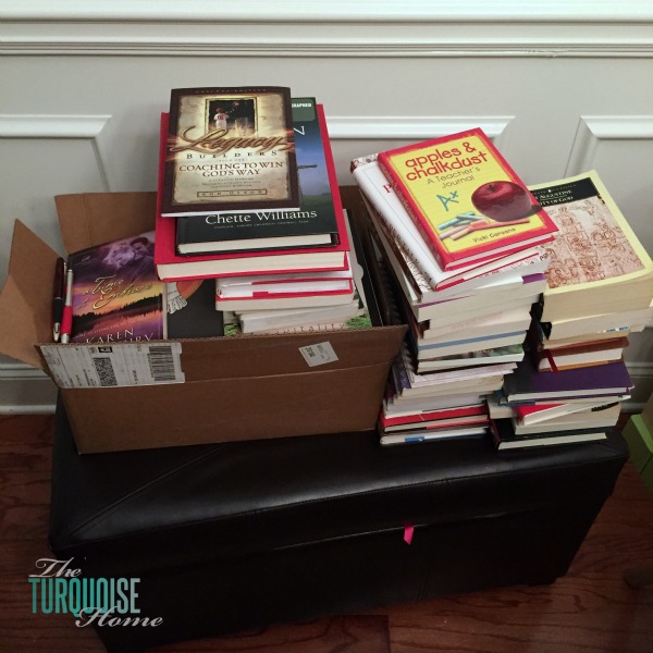 Decluttering Books with the KonMari Method | TheTurquoiseHome.com