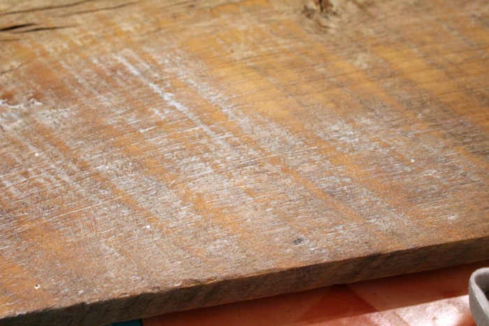 This DIY Driftwood Finish is so easy to create with just a couple of items! Full tutorial ...
