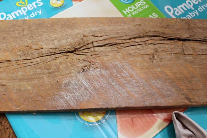 This DIY Driftwood Finish is so easy to create with just a couple of items! Full tutorial ...