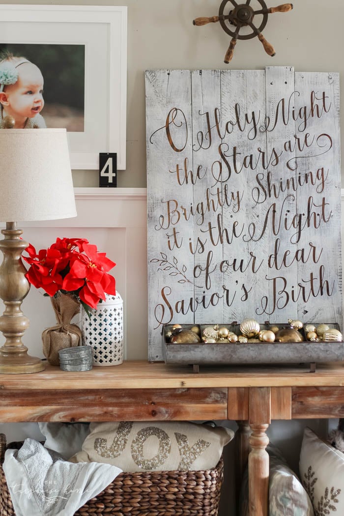 Beautiful Christmas Gallery Wall and Kitchen Decor with DIY Christmas Kitchen Wreaths!