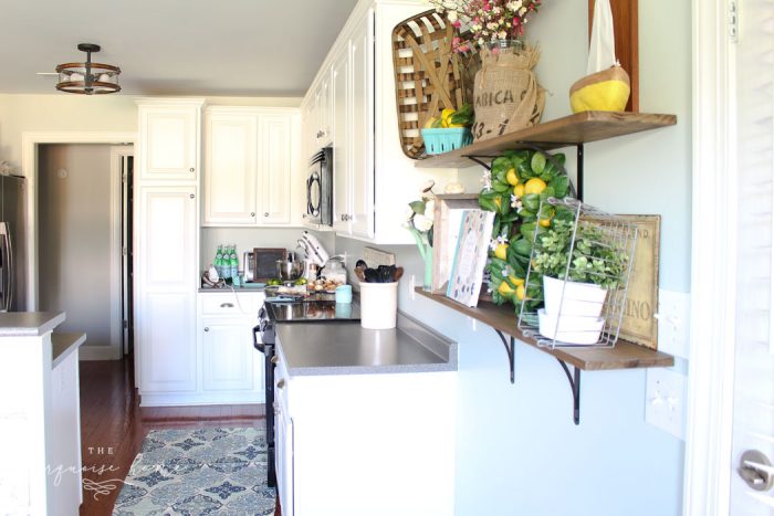 Simply gorgeous navy and turquoise in this summer home tour. Inspiration to create a home you love! | My Summer House