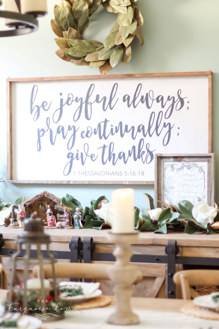 A Neutral Christmas Dining Room