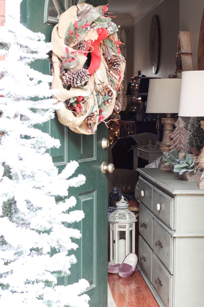 A Neutral Christmas Entryway