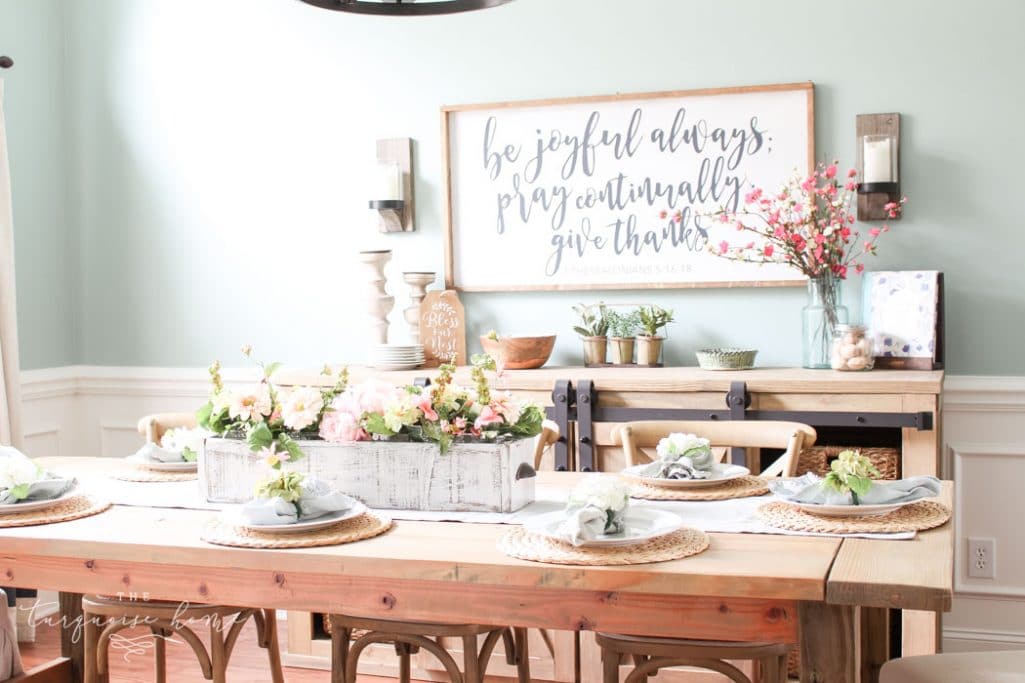 Farmhouse Spring Decorating in the Dining Room | Blue and Green spring decor