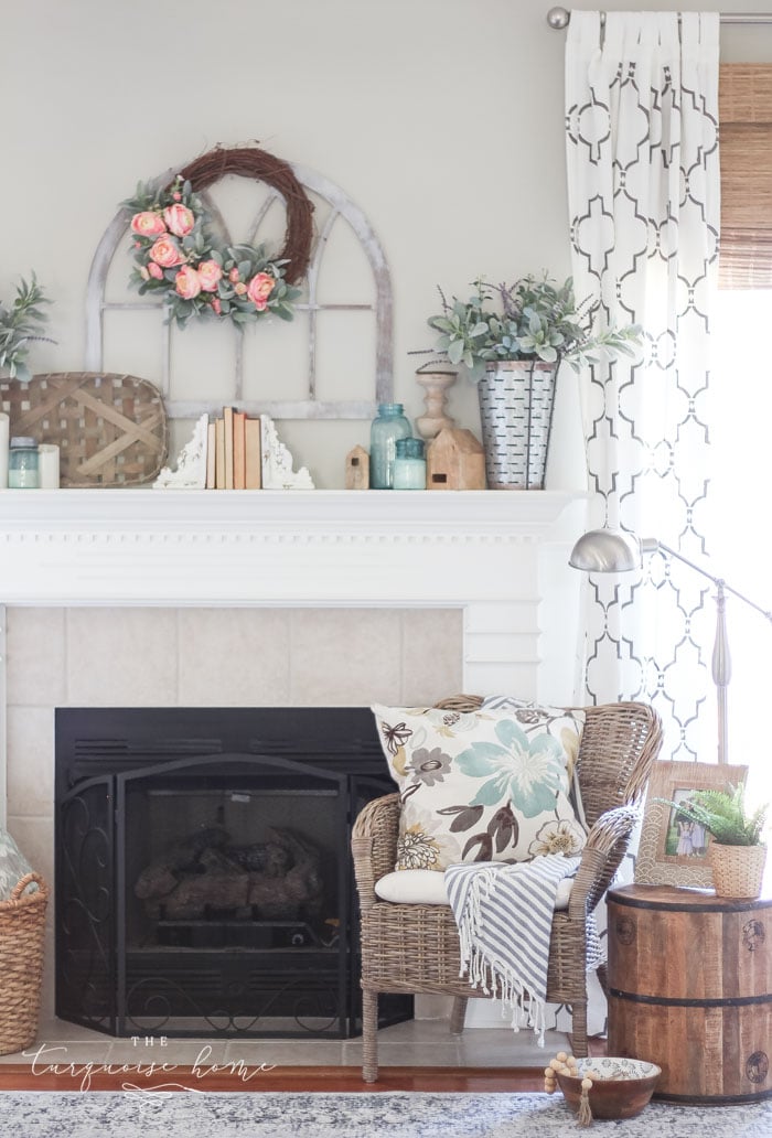 How to Decorate your Mantel for Spring