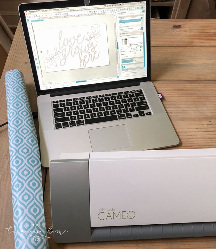 Use a Silhouette Cameo to create your own DIY Doormat!