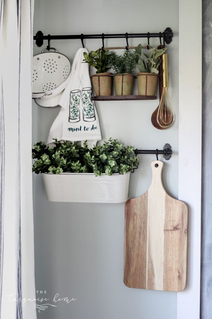 Add some cute kitchen decor to your home with the IKEA Fintorp hanging rail system. LOVE it!! #fintorp #IKEA