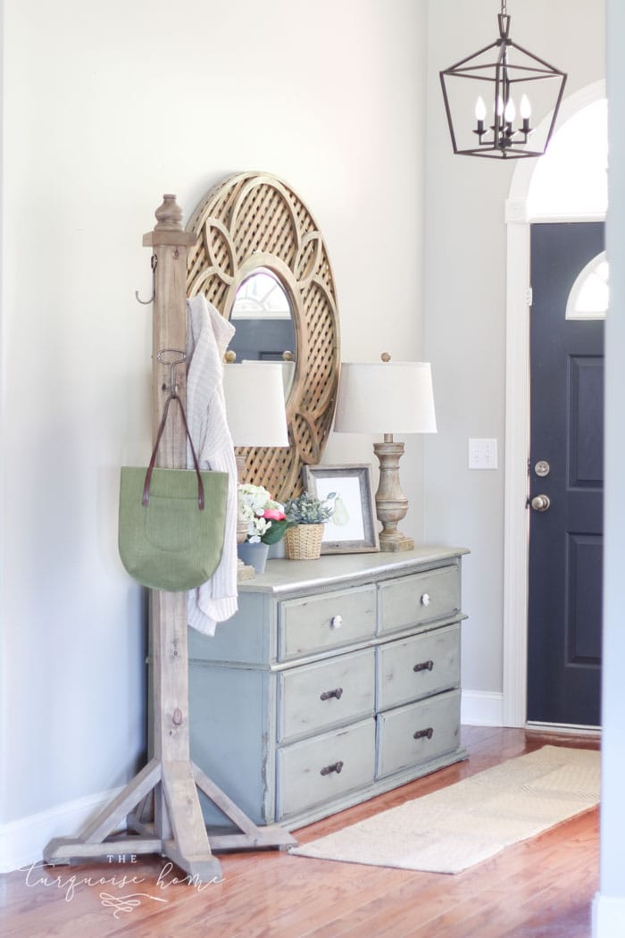 Building a Wooden DIY Coat Rack, Step by Step