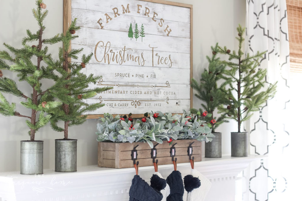 Green & Navy Christmas Mantel 2018