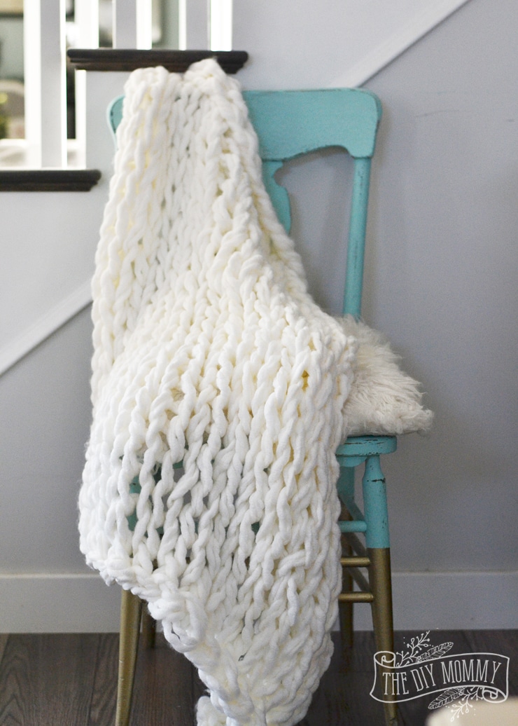 DIY Christmas Gifts: Chunky Knit Blanket
