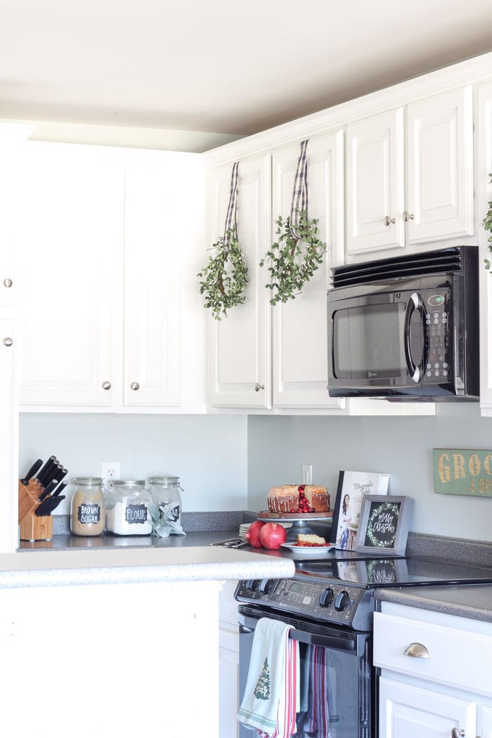 Christmas Kitchen 2018 with 40+ more Christmas Home Tours!