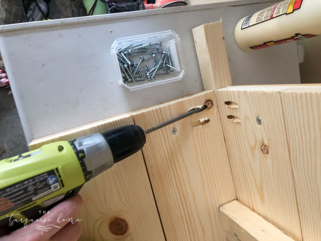 Step-by-step assembly of DIY wood planter
