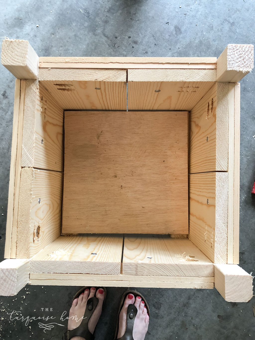 Step-by-step assembly of DIY wood planter