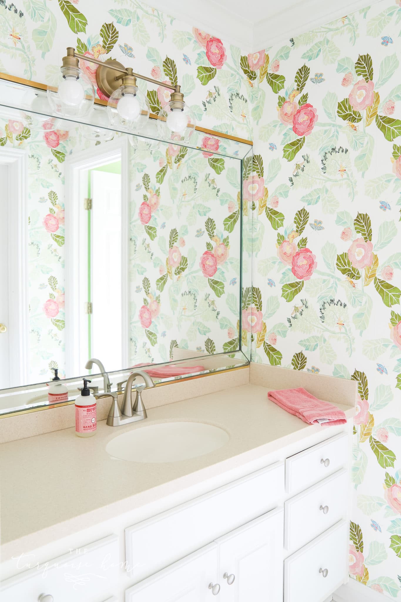 how to hang wallpaper