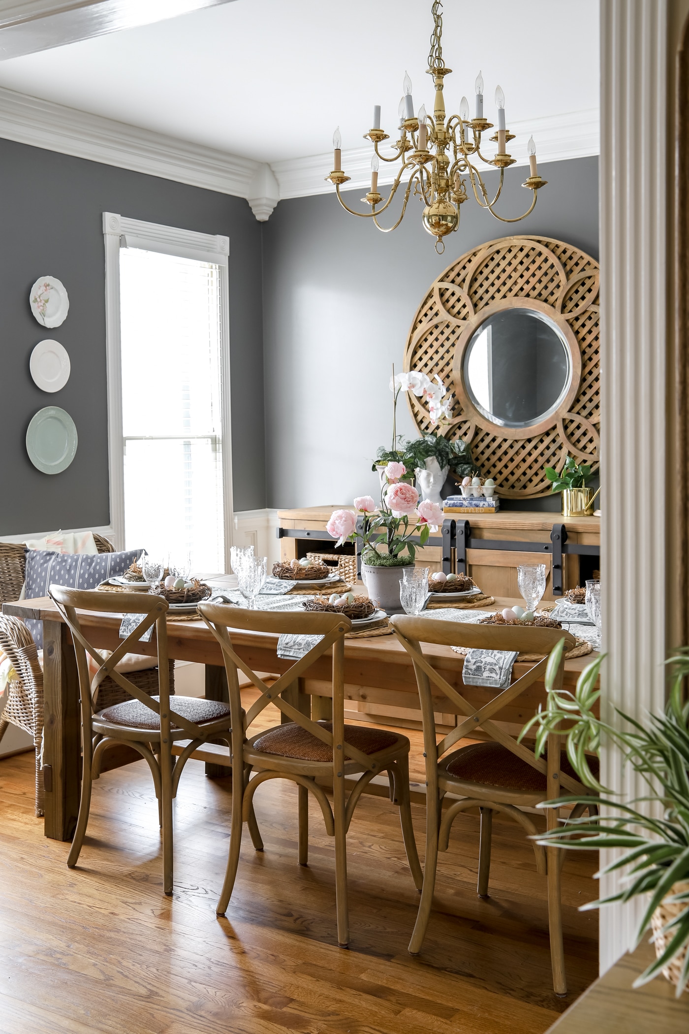 Traditional Spring Tablescape
