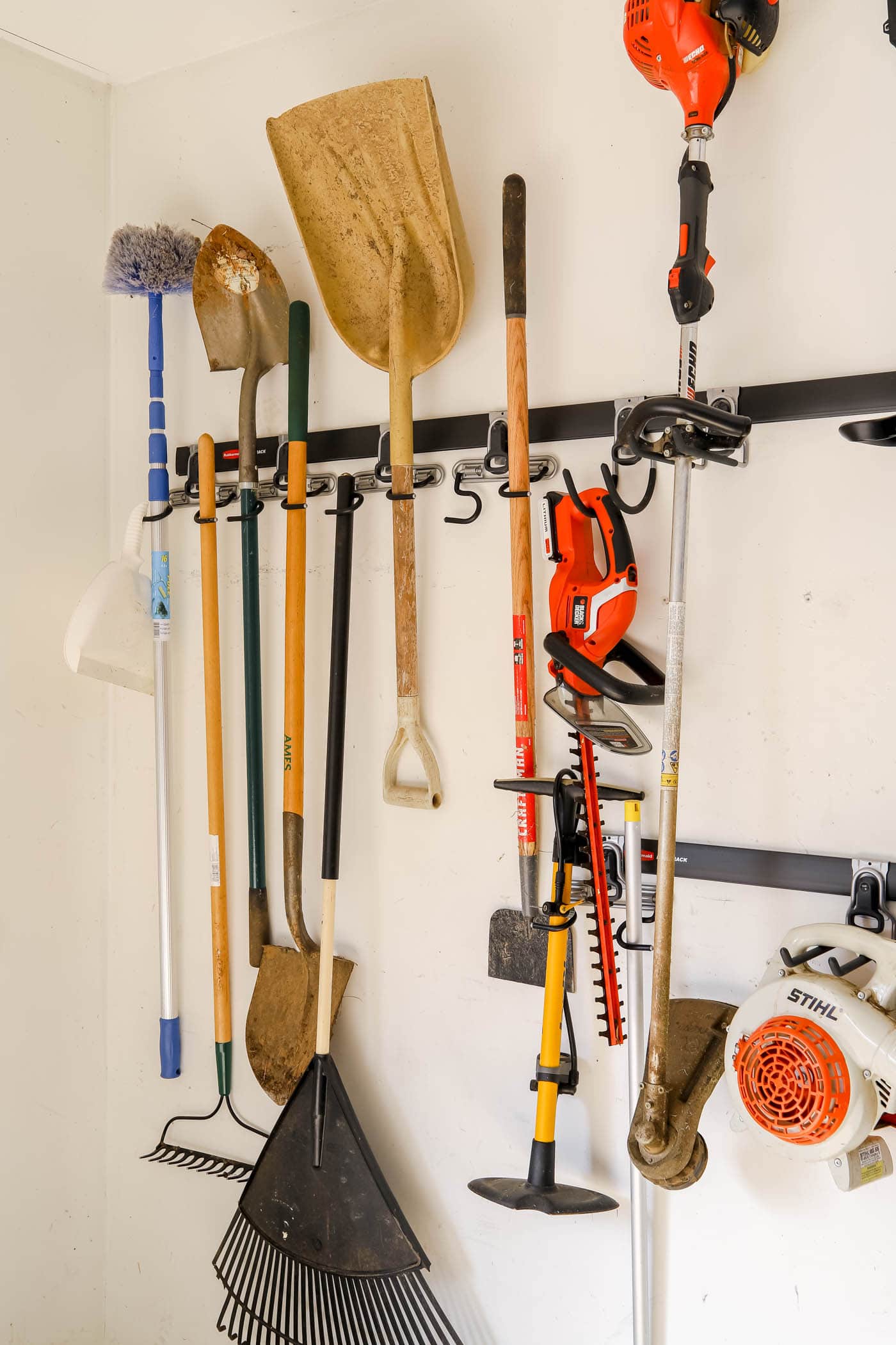 Rubbermaid Fastrack Track System