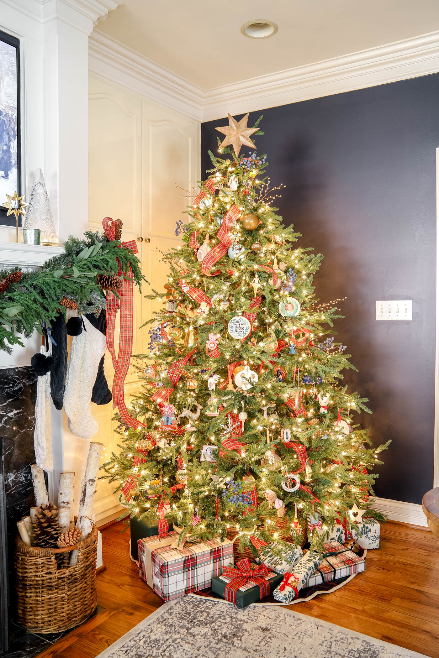 plaid christmas tree decor
