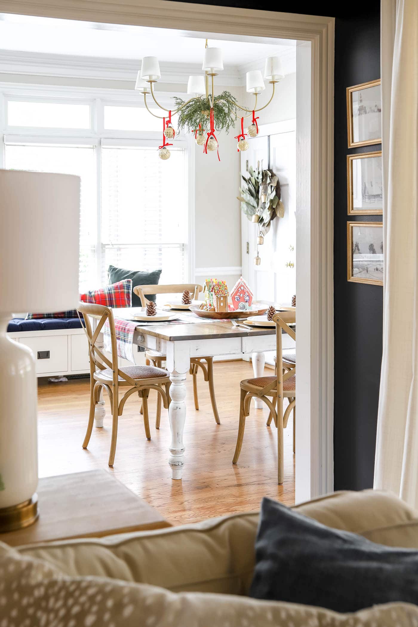 Holiday Eat-in Kitchen Decor