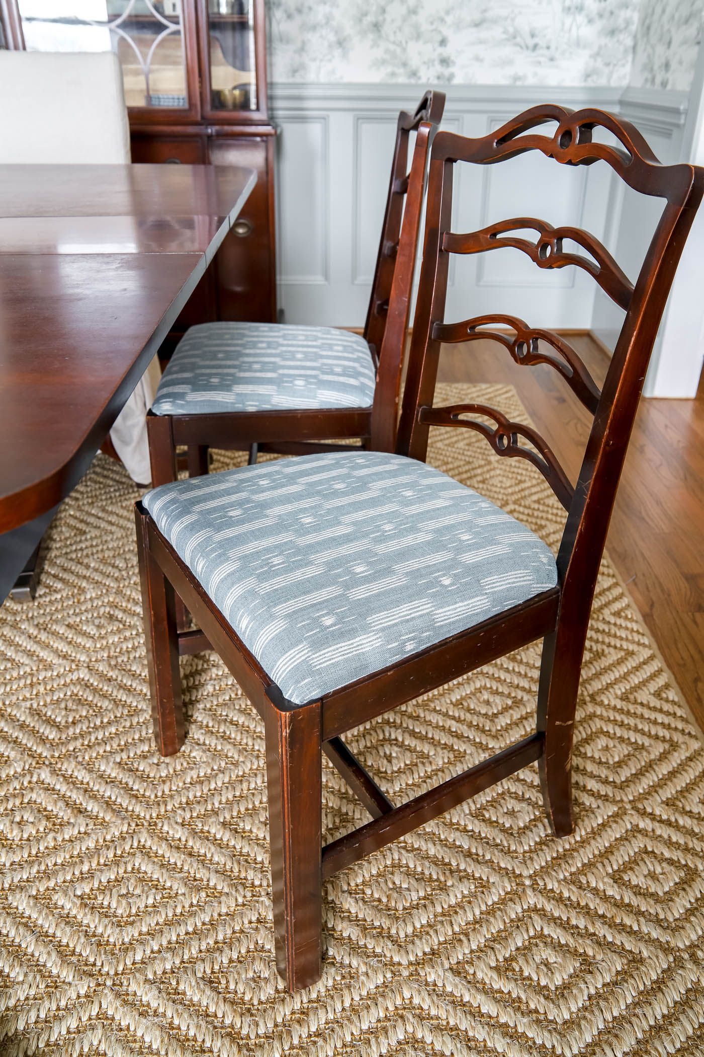 How to Recover Dining Chair Seat Cushions