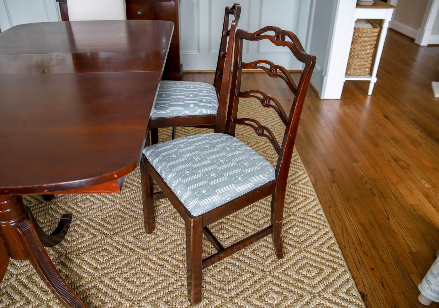 how to reupholster a dining room chair
