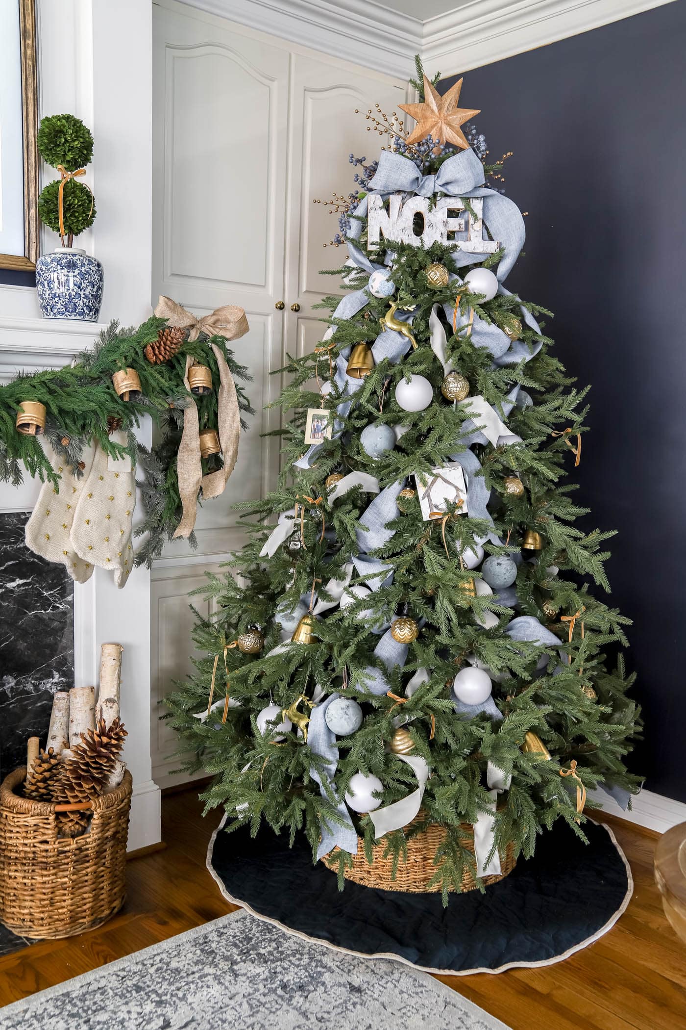blue and White Christmas tree decor