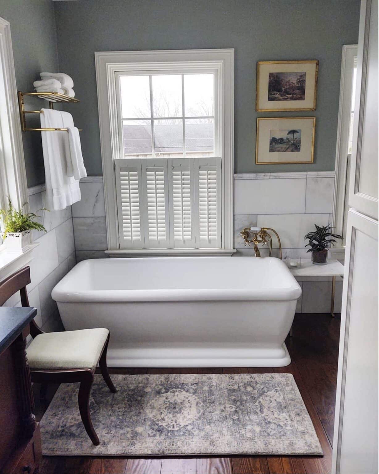 Oyster Bay Bathroom