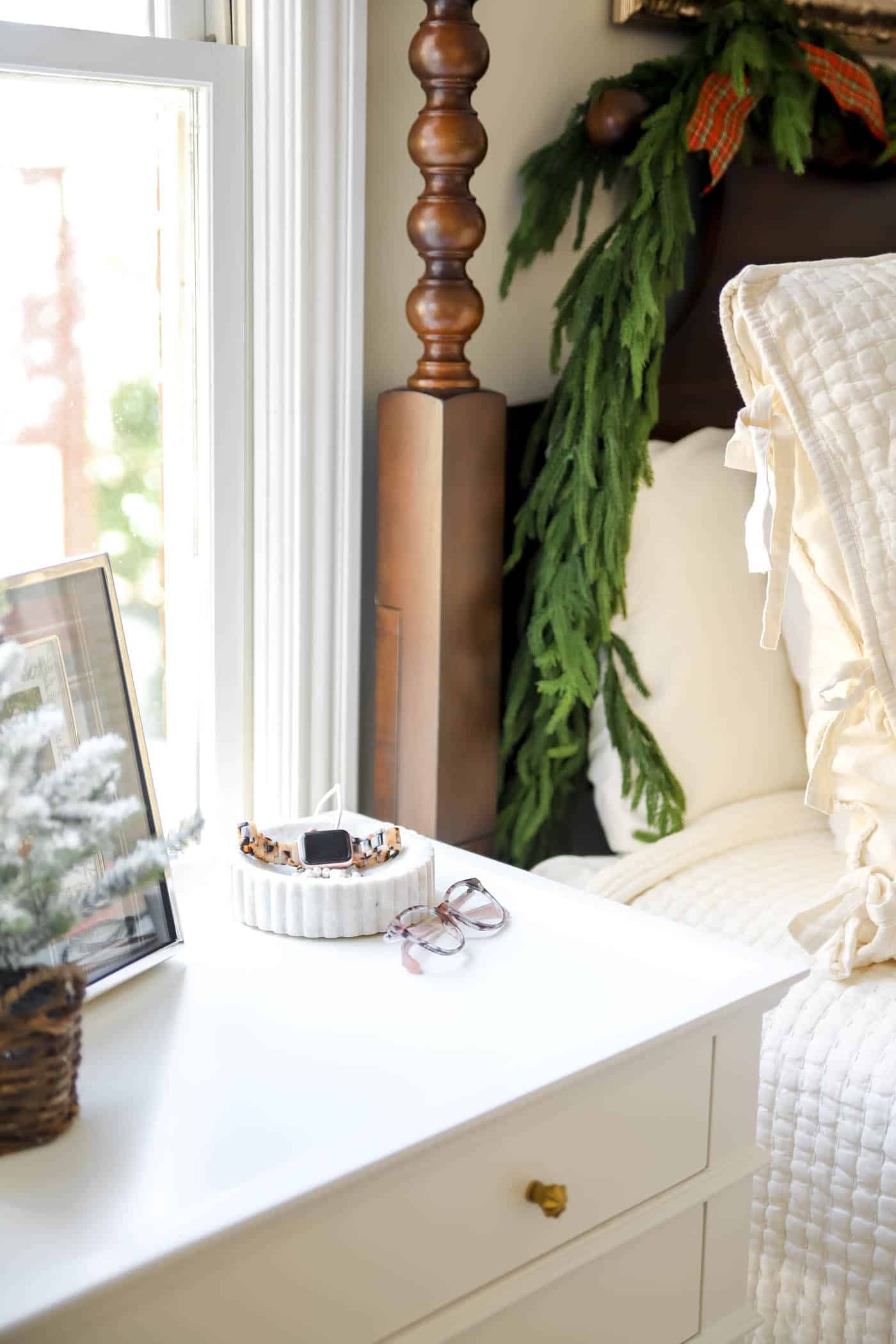 bedroom nighstand with marble bowl