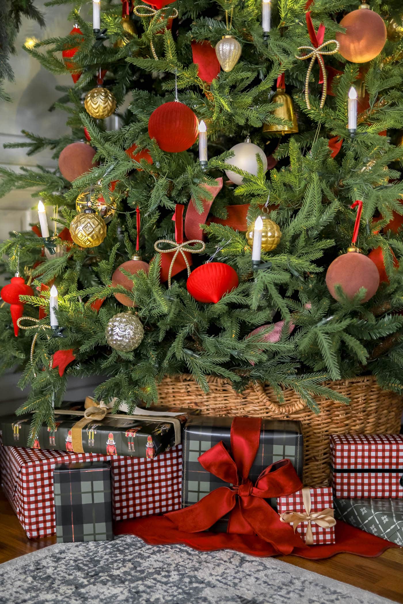 Up close tree skirt and tree basket
