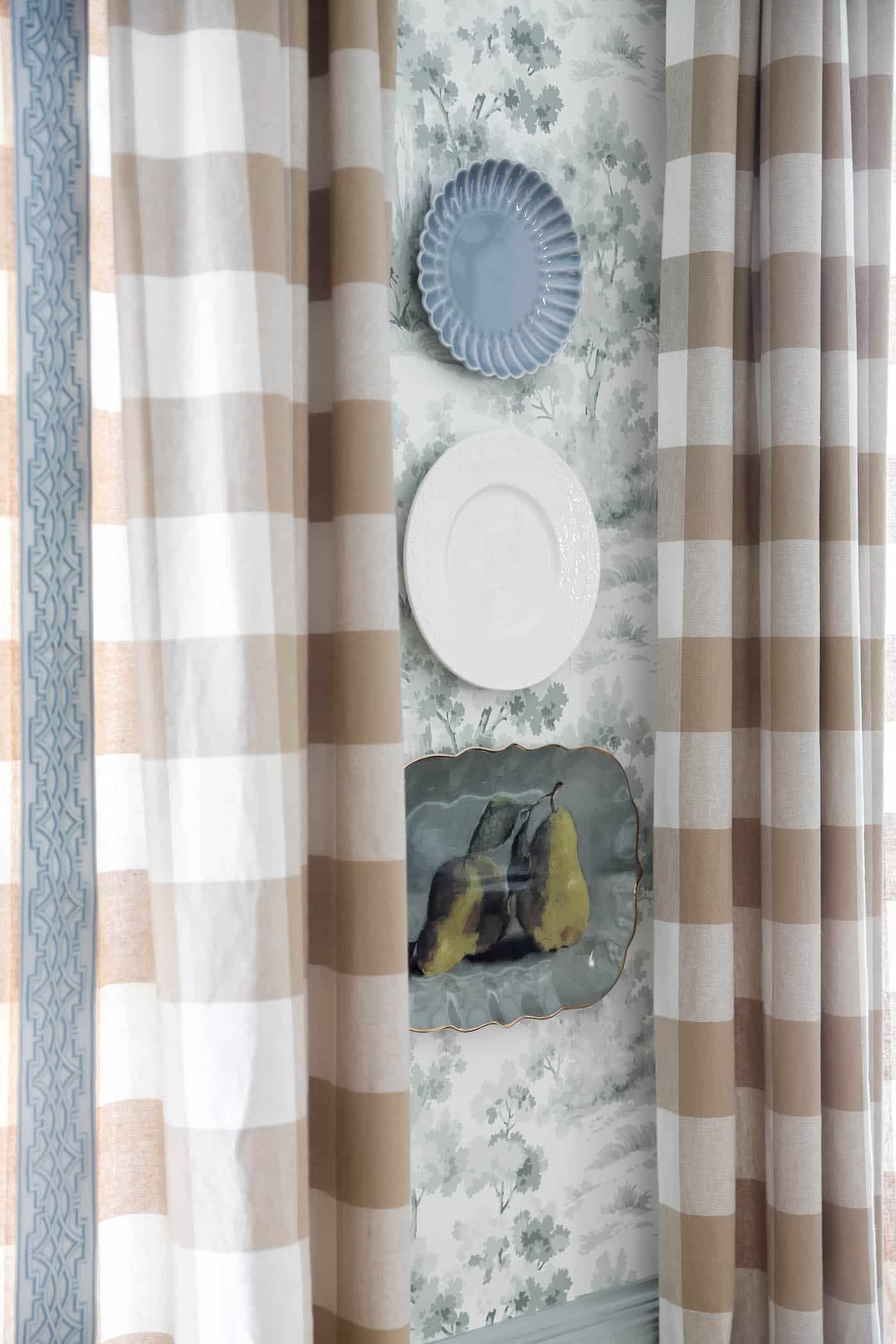 How to Hang Plates on a Wall