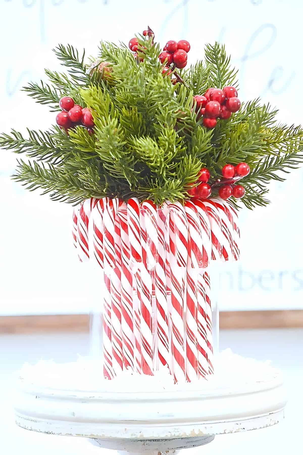 Classic Christmas Kitchens, Last-Minute Decor & Warm Winter Styling (HSS #483)