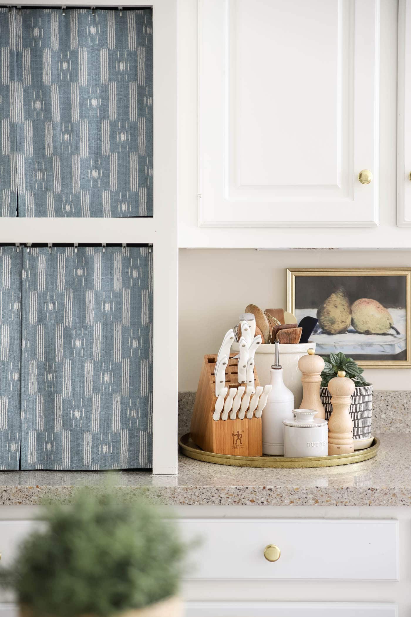 kitchen counter decor
