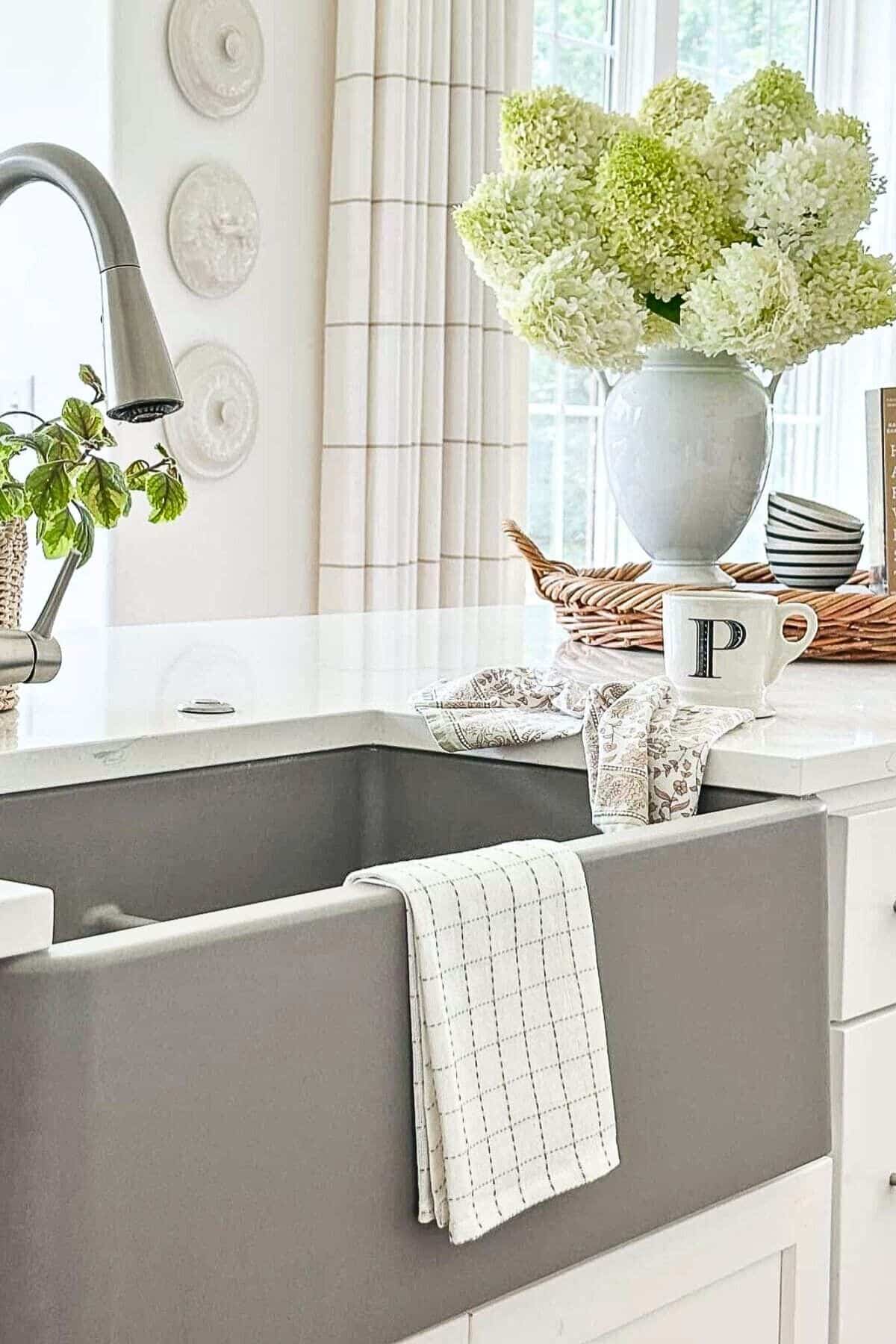 Simple Organization Tips, Smart Storage & Entryway Style (HSS #488)