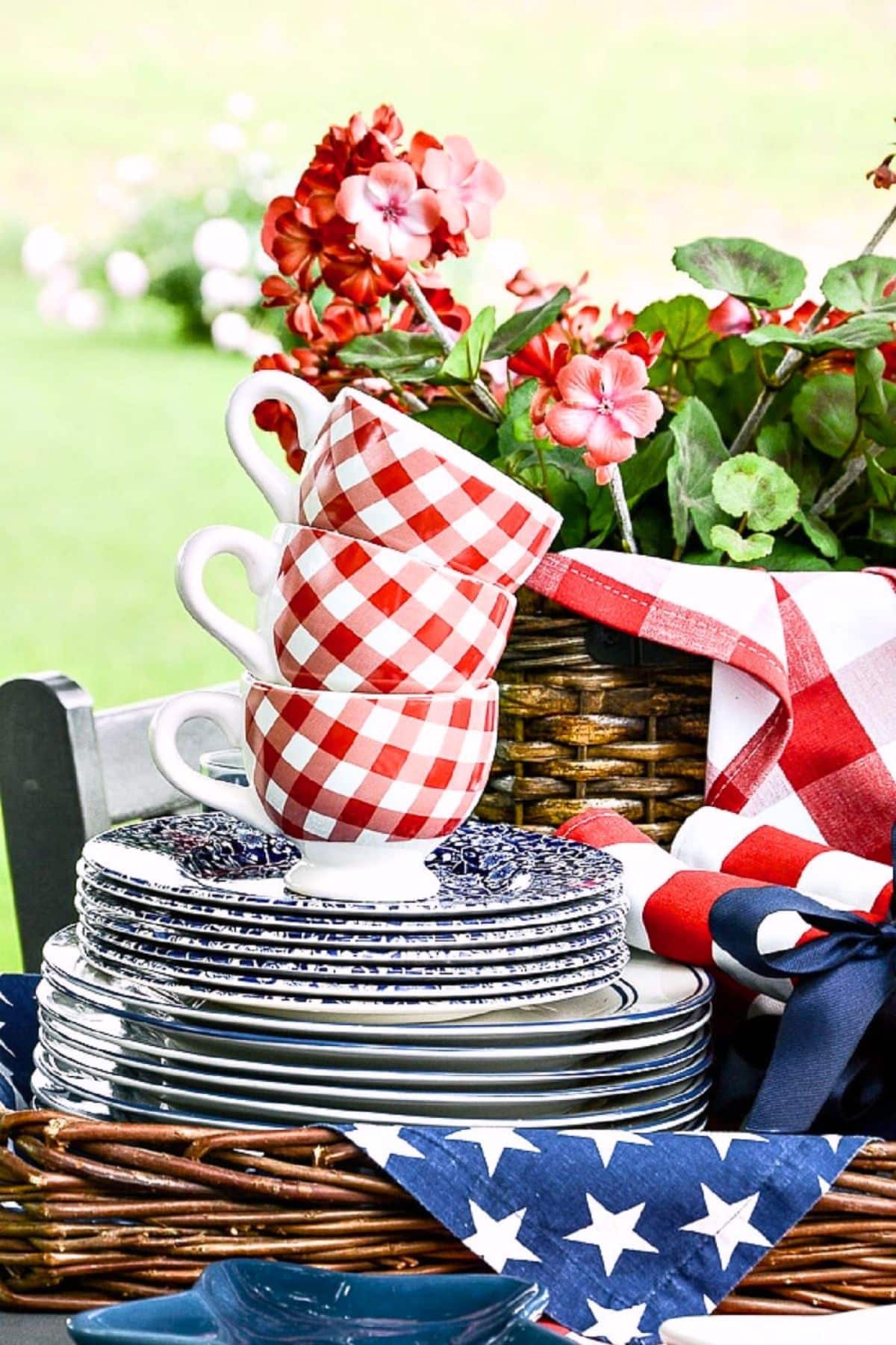 Stylish Bedroom Updates, Outdoor Spaces & Memorial Day Inspiration (HSS #504)