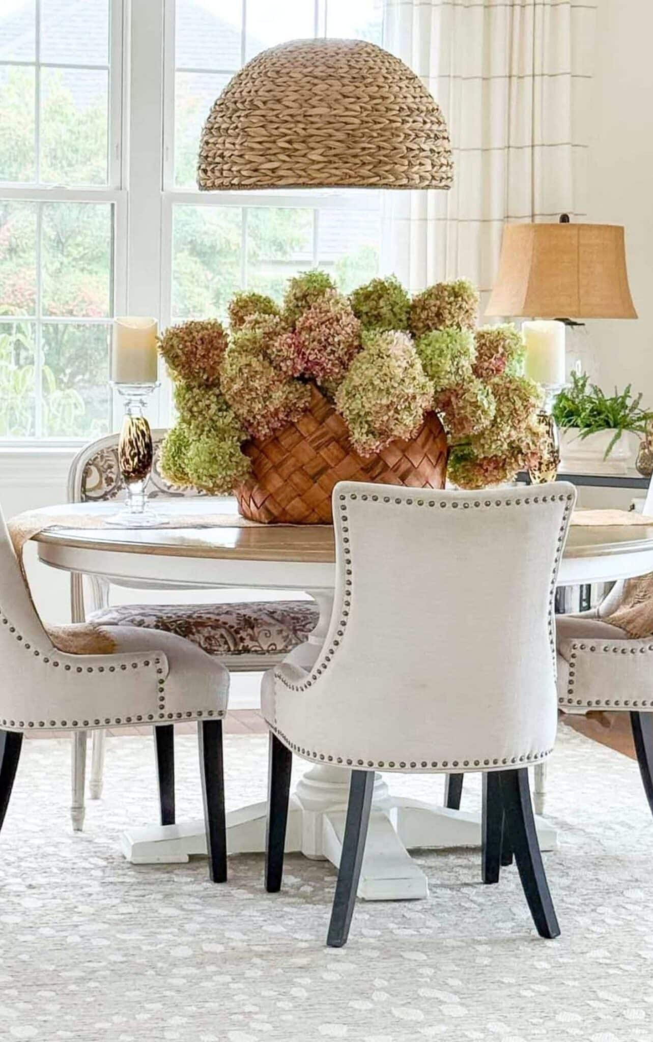 fall dining room with hydrangeas in the centerpiece.