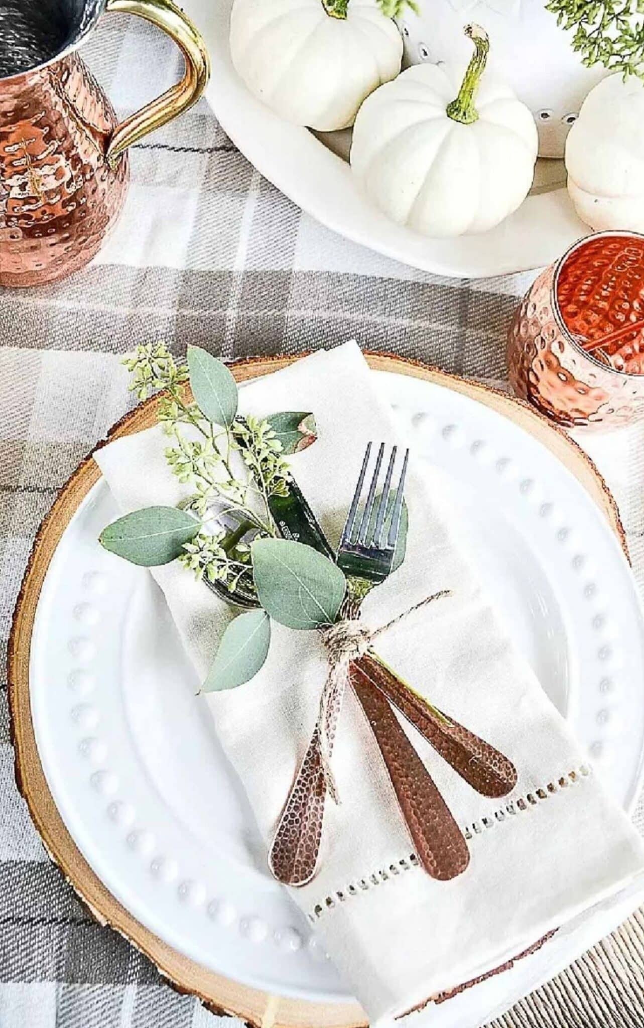 beautiful fall table setting