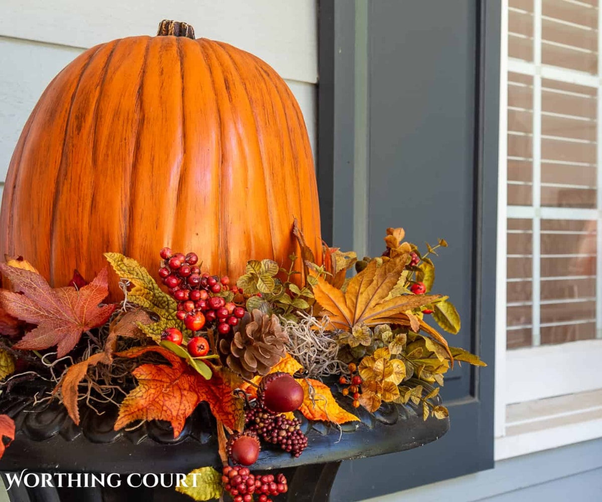 pumpkin and leaf decor for fall