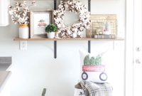 Christmas Kitchen Decor Tour: Gallery Wall and Holiday Ideas